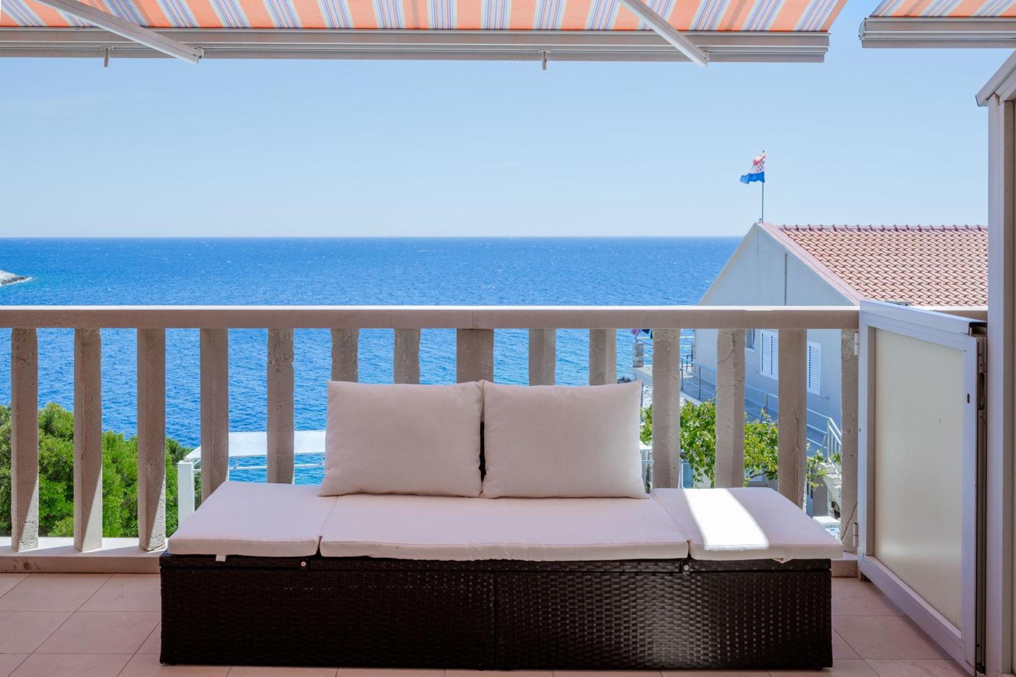 Apartmani Marelic - Sun Beach Zavalatica Exterior foto